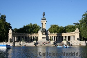 800px-Monumento_a_Alfonso_XII,_El_Retiro,_Madrid
